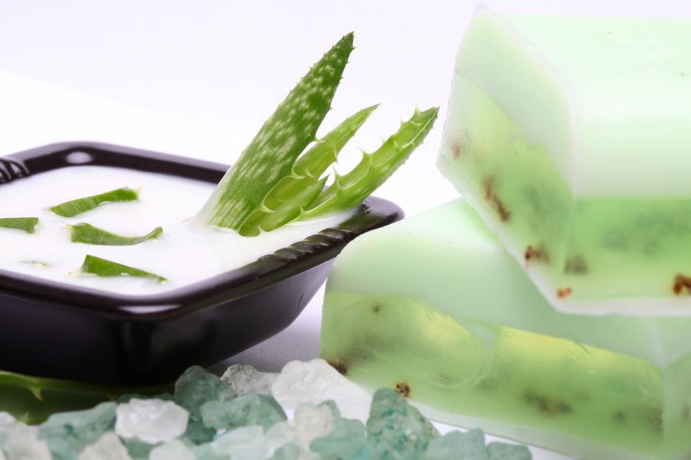 Effective Home Remedies to Treat Acne in Adults